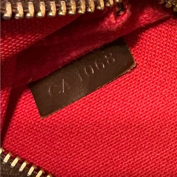 Louis Vuitton Pochette Accessories in Damier Ebene - Picture 3 of 12